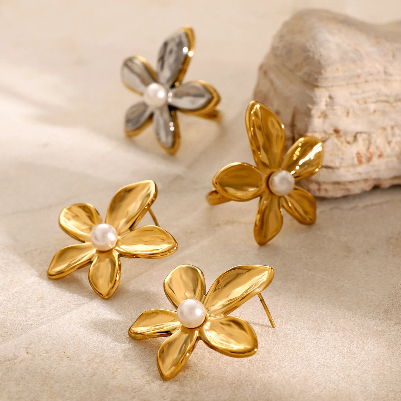 Exquisite Stainless Steel Flower Pearl Jewelry